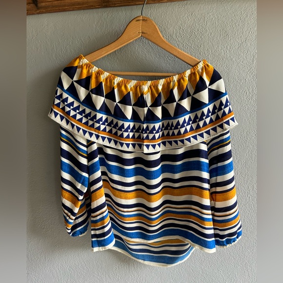 Chico’s Graphic Off-The-Shoulder Top Boho Triable Shirt, size medium - Picture 4 of 8